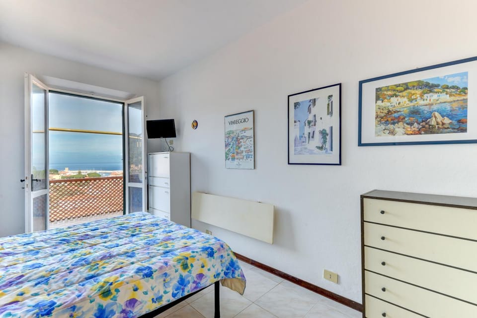 Property building, Living room, Bedroom
