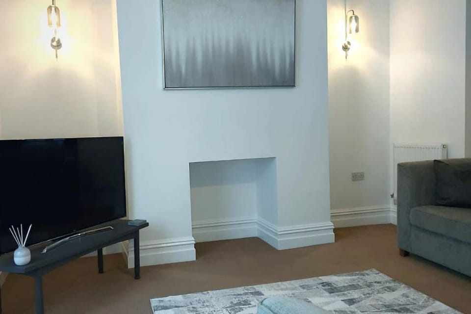 Stylish Apartment in City Centre with Parking Apartment in Preston