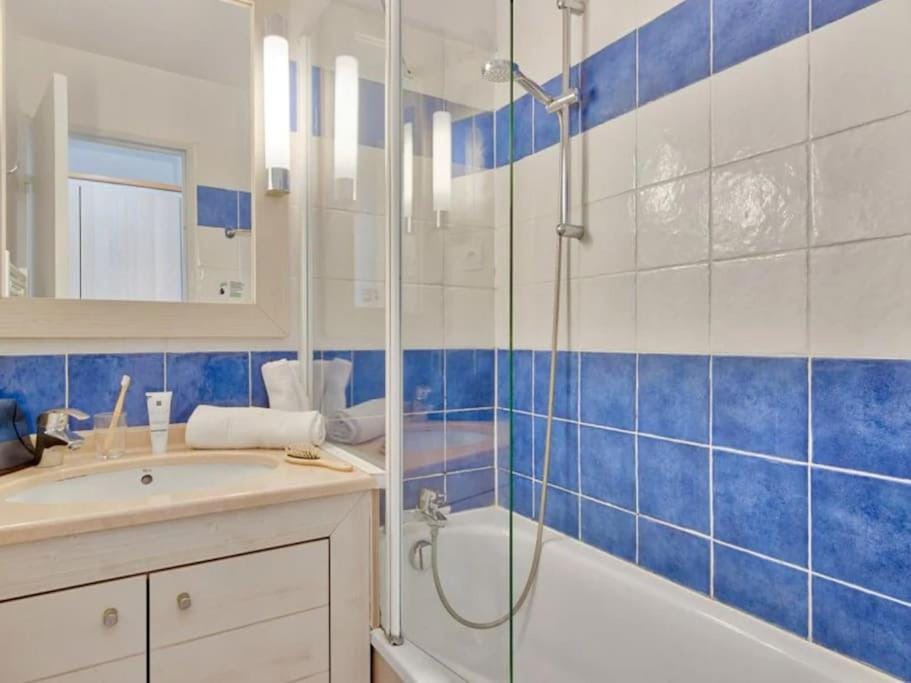 Shower, Bathroom, Bath
