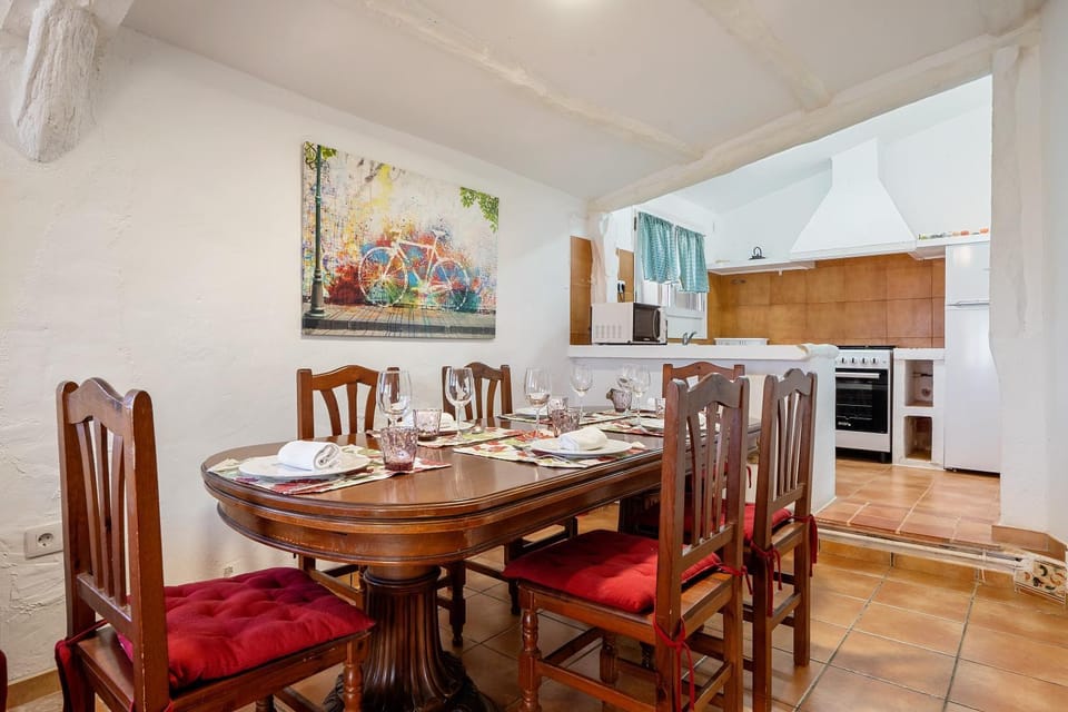 Property building, Kitchen or kitchenette, Living room
