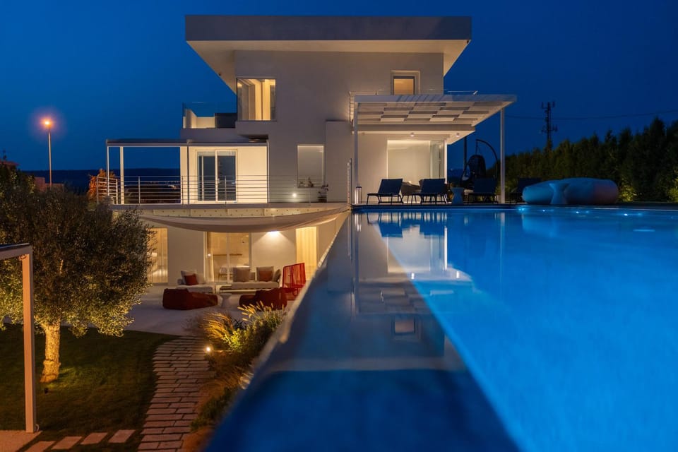 Property building, Swimming pool