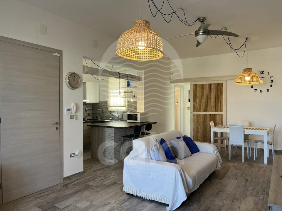 Kitchen or kitchenette, Photo of the whole room, Dining area