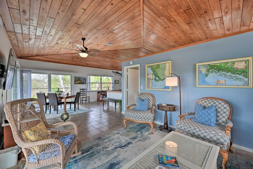 Everglades Getaway w/ Deck & Water Views! House in Everglades City