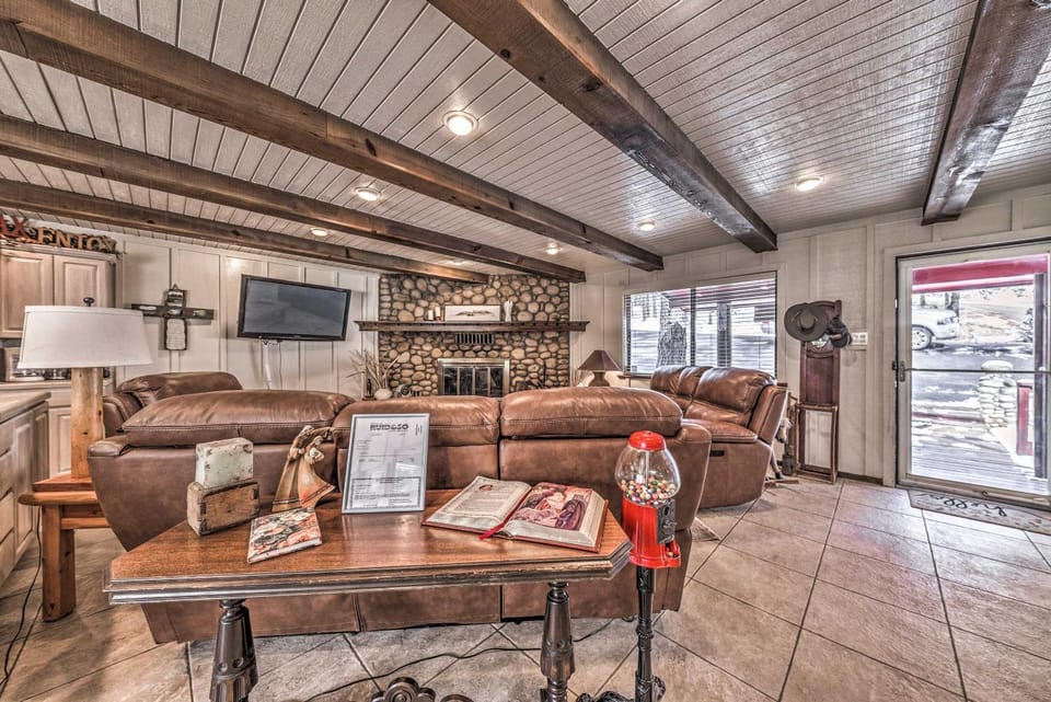 Ruidoso Vacation Rental House w/ Deck & Chiminea! House in Ruidoso