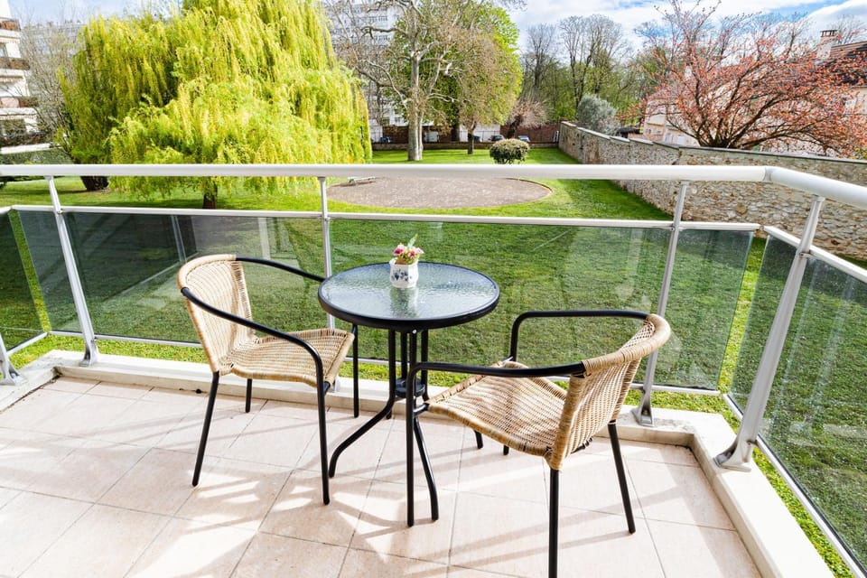 Balcony/Terrace, Garden view
