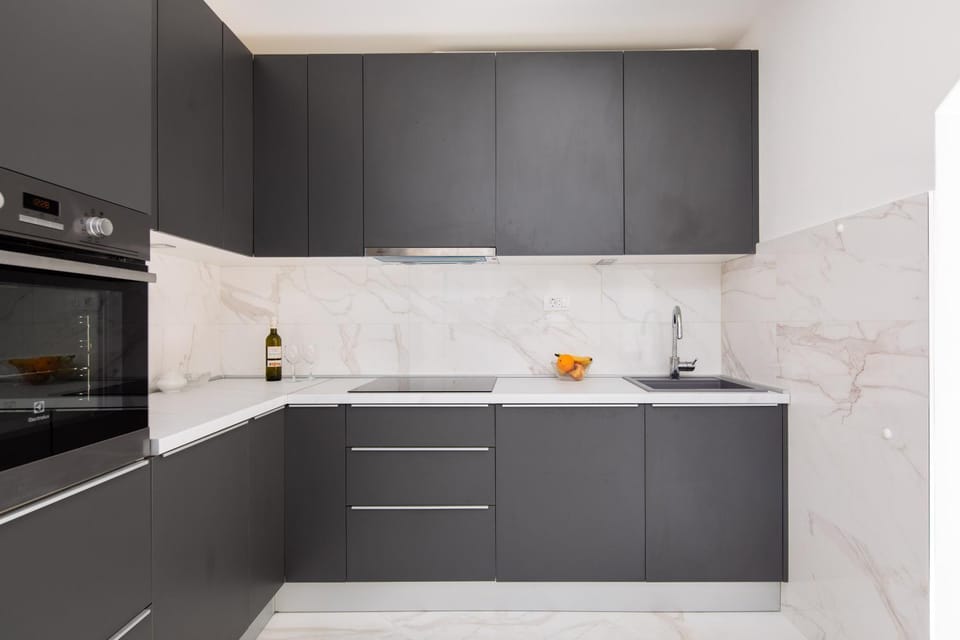 Kitchen or kitchenette, kitchen