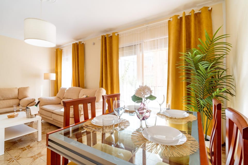 Living room, Seating area, Dining area