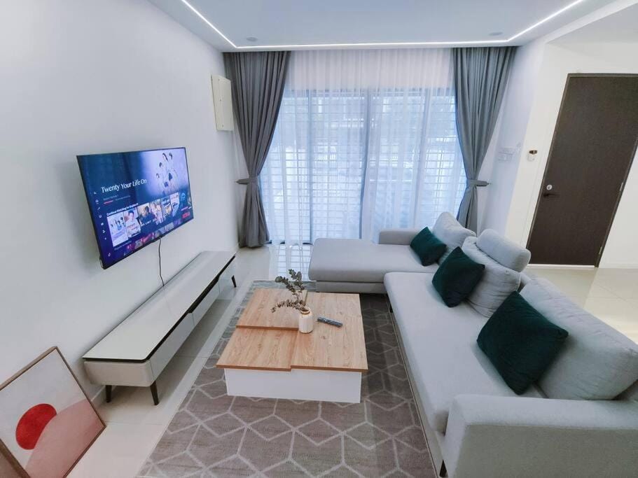 H+M Residence [5min]to Setia City Convention House in Selangor, Malaysia