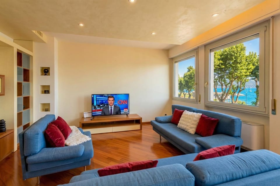 TV and multimedia, Living room