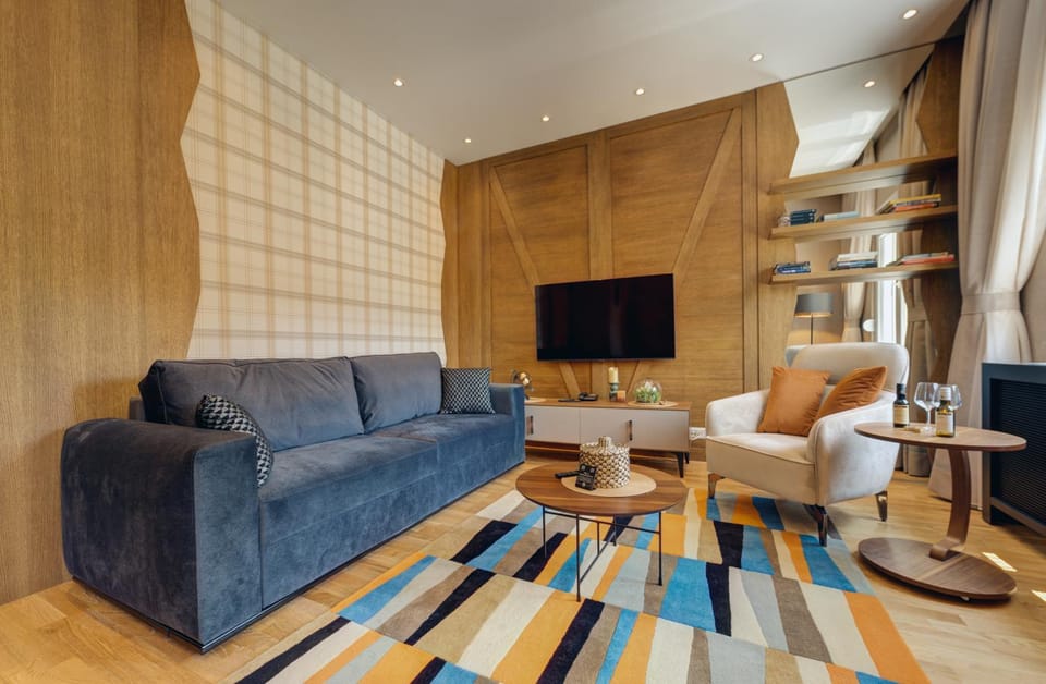 TV and multimedia, Living room, Seating area