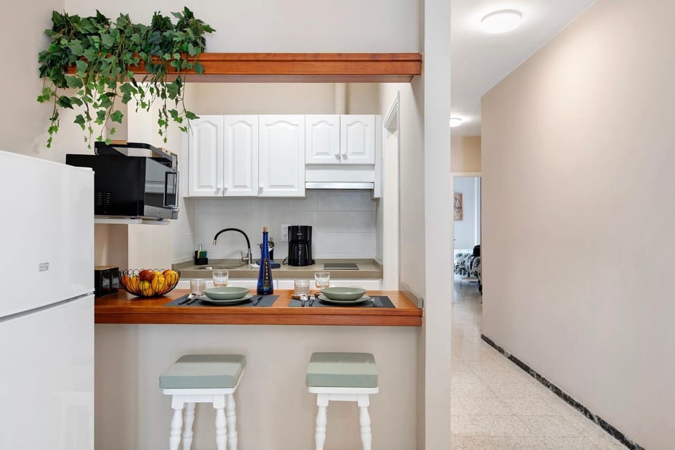 Kitchen or kitchenette, Living room
