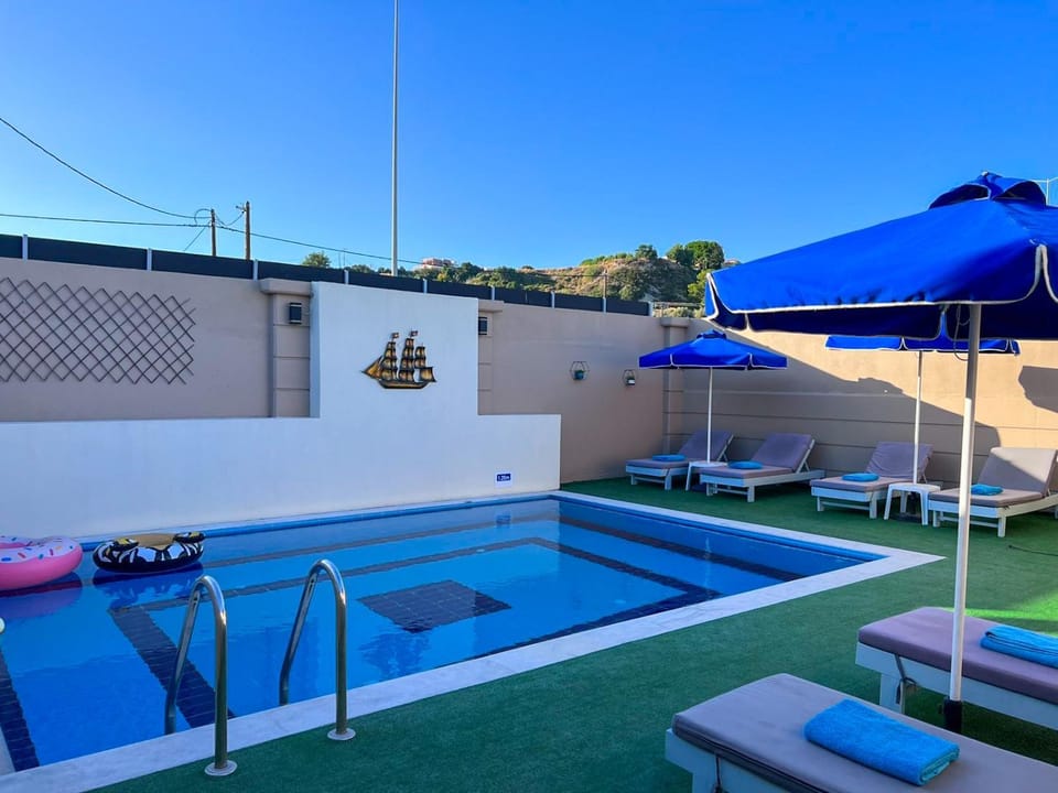 Pool view, Swimming pool