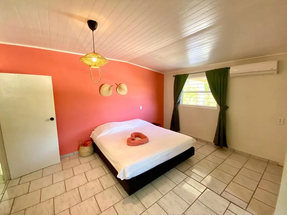 Bed, Bedroom, air conditioner