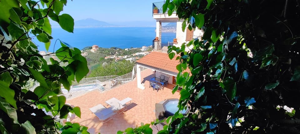 View (from property/room), Balcony/Terrace