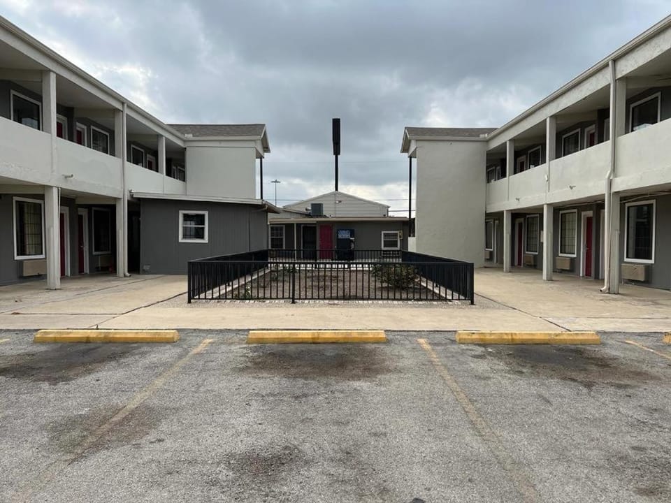 Travel Inn lackland Sea World Motel in San Antonio