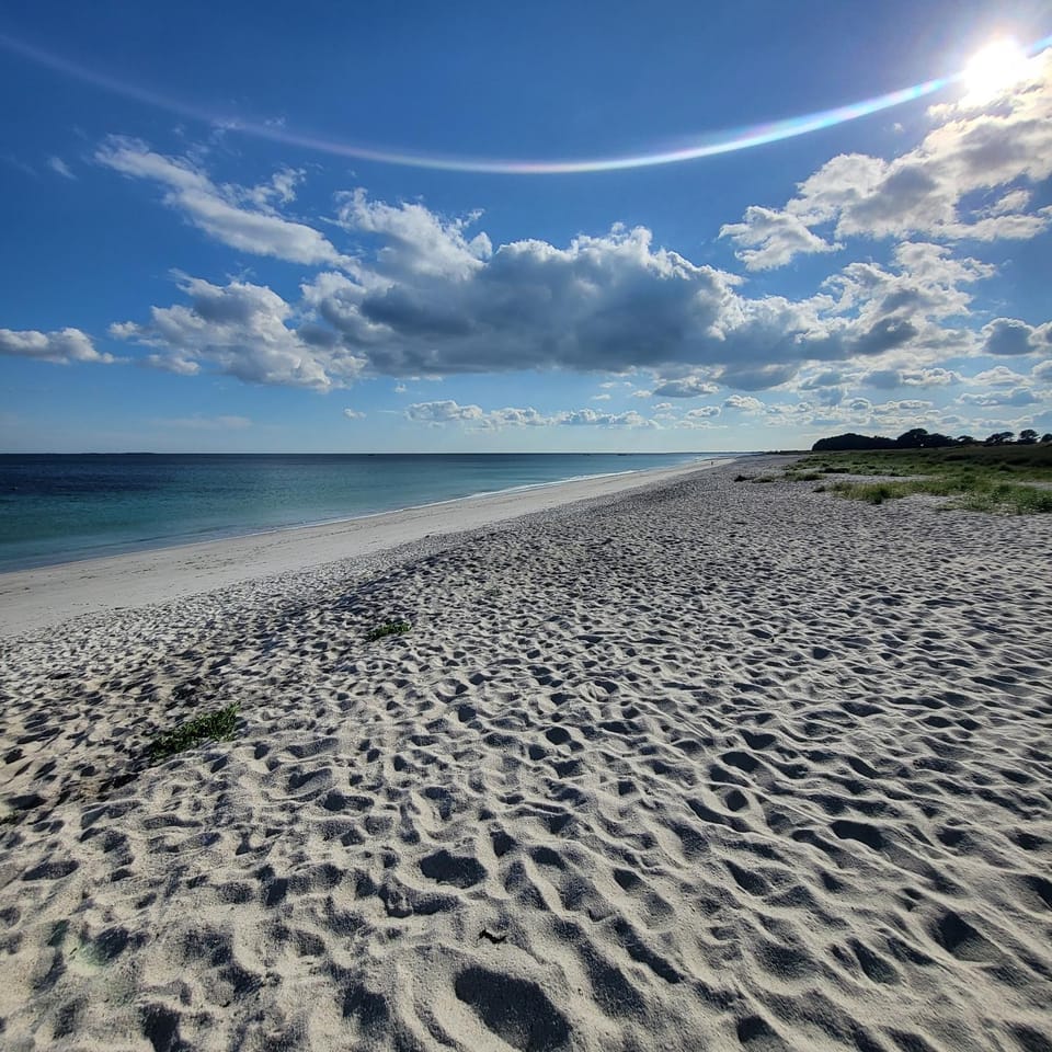 "Le Nid Douillet" Piscines et plage à pied! Superbe environnement! Campground/ 
RV Resort in Fouesnant