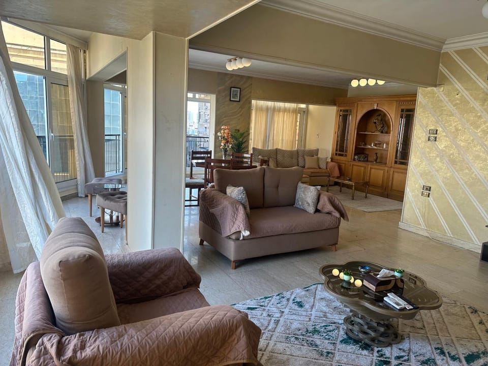 Central luxurious apartment with amazing Nile view Apartment in Cairo