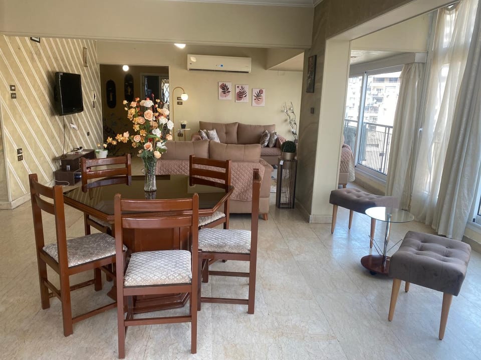 Central luxurious apartment with amazing Nile view Apartment in Cairo