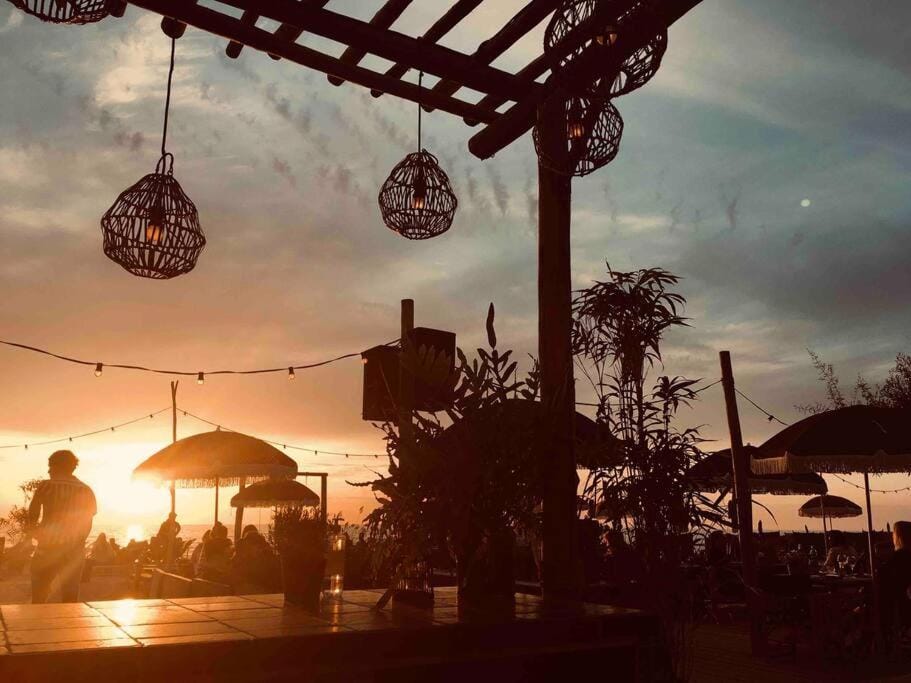 Have a nice stay! -The Birdhouse, Tiny home close to the beach Apartment in Noordwijk