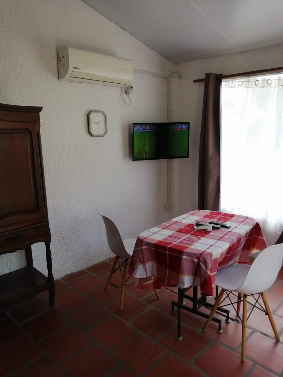 TV and multimedia, Dining area, air conditioner