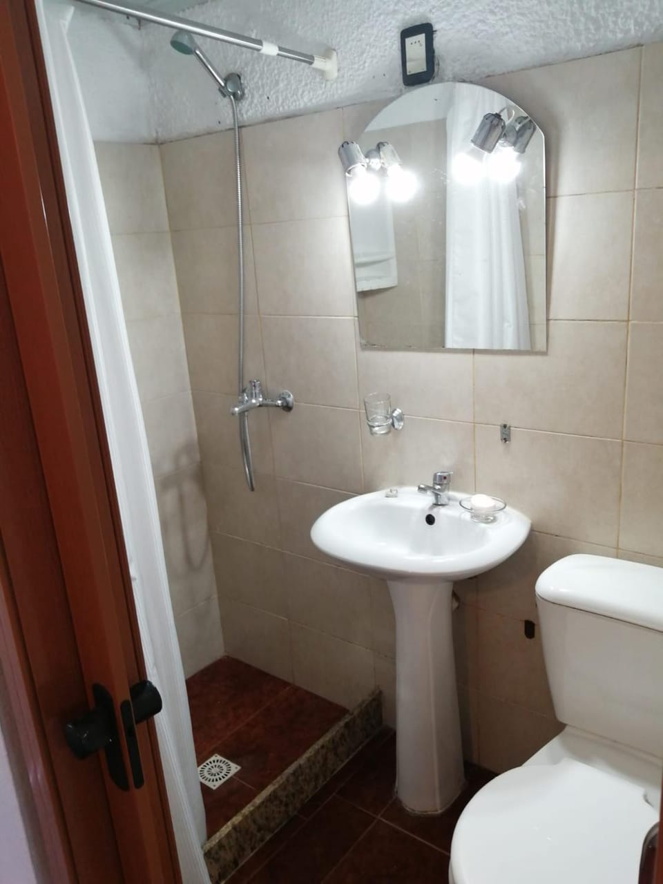 Shower, Toilet, Bathroom