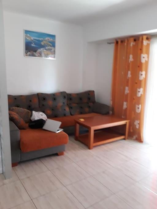 Piso por la Plaza Sol con WiFi Apartment in Alicante