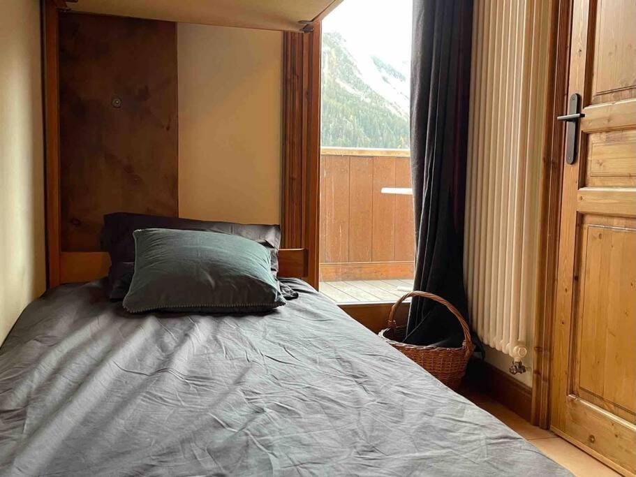 Courchevel 1650 appartement cosy 6 personnes Apartment in Saint-Bon-Tarentaise