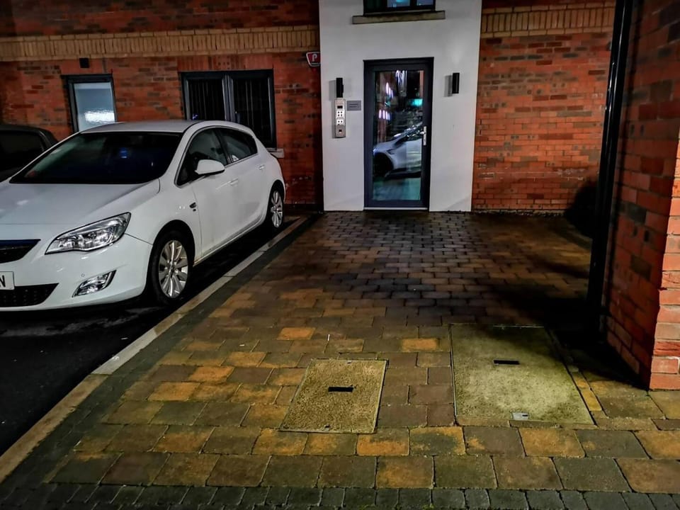 Belfast Central 2 bedroom luxurious modern stay Apartment in Belfast