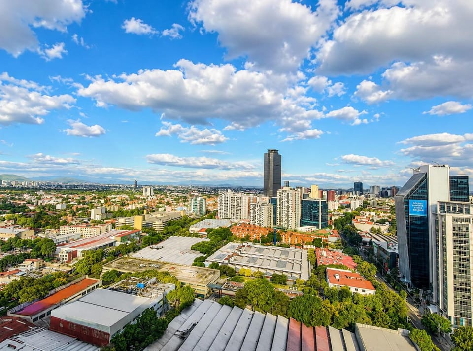 FIFA World Cup Hi-Rise w Indoor Pool & Hot tub Apartment in Mexico City