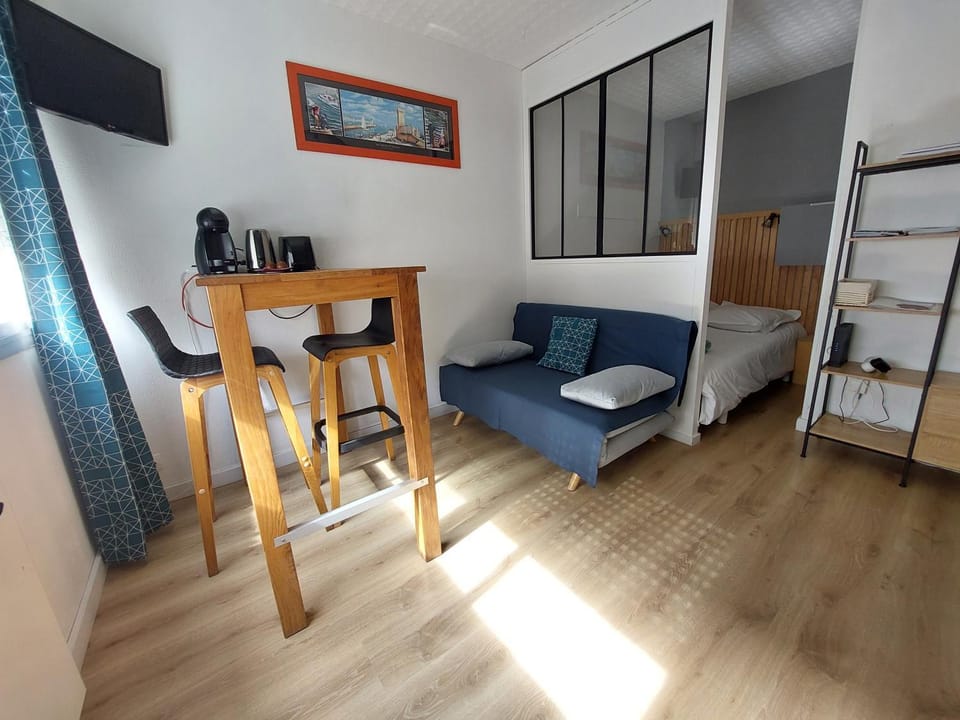 TV and multimedia, Dining area