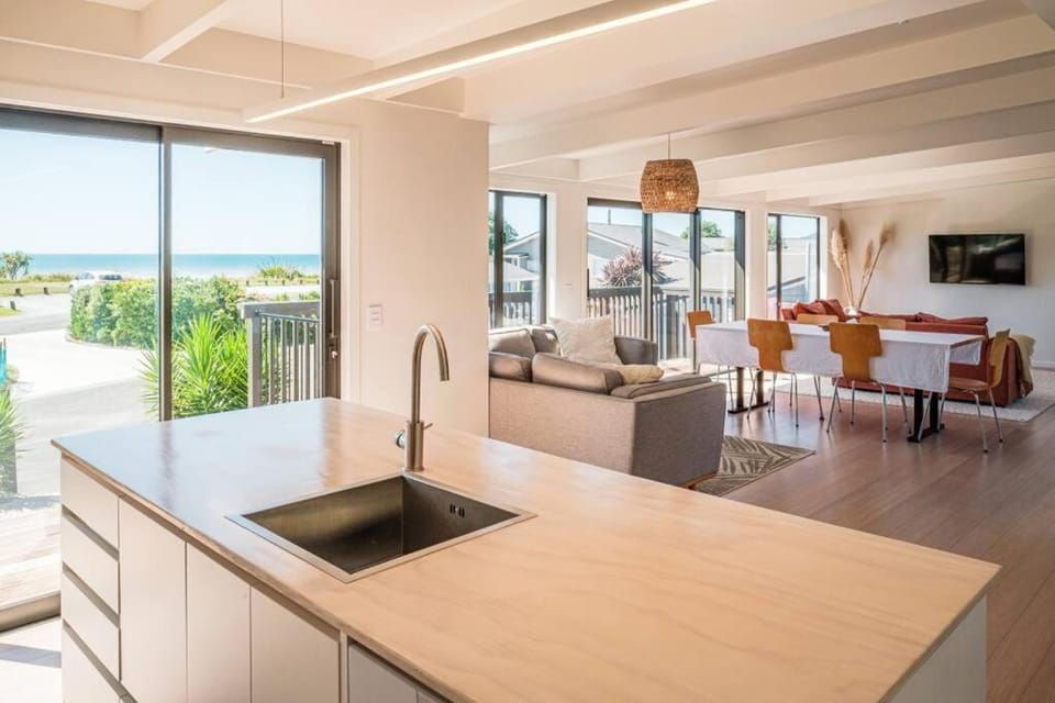 Pohara's Seaside Accommodation House in Tasman District, Tasman, New Zealand