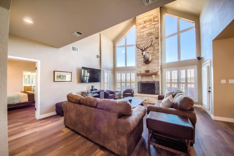 CL 1181 Cypress Ridge House in Canyon Lake