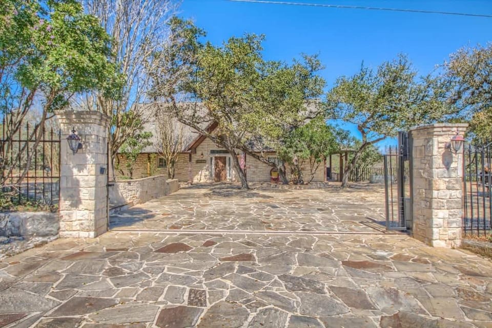 CL 1181 Cypress Ridge House in Canyon Lake