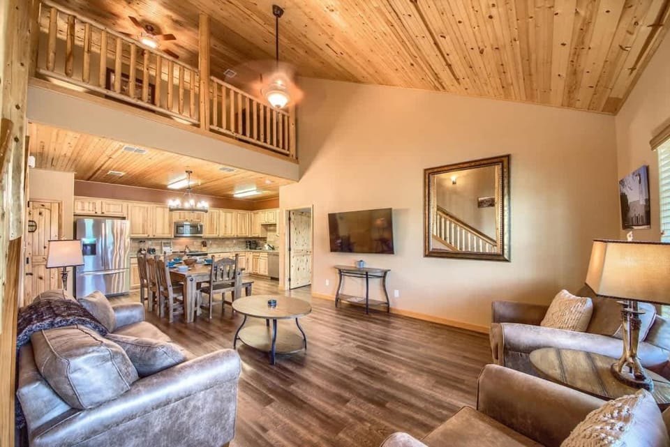 OM A8 Gruene River Two-Step at Old Mills Resort House in New Braunfels