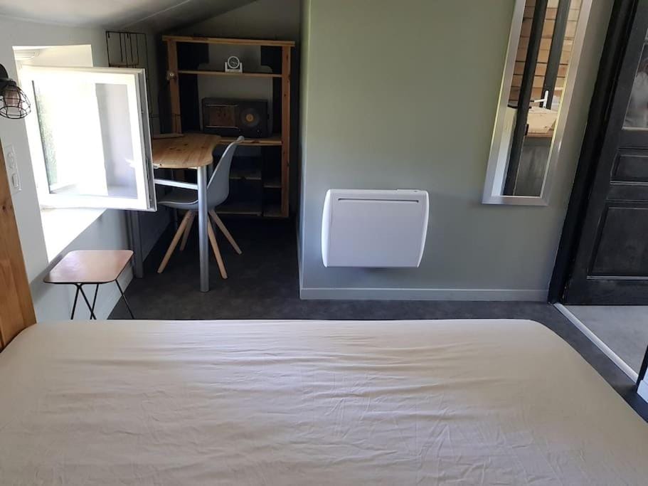 Petite maison type Loft en plein bourg d'Ambazac Apartment in Nouvelle-Aquitaine