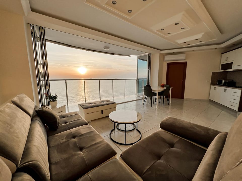 Living room, Sea view