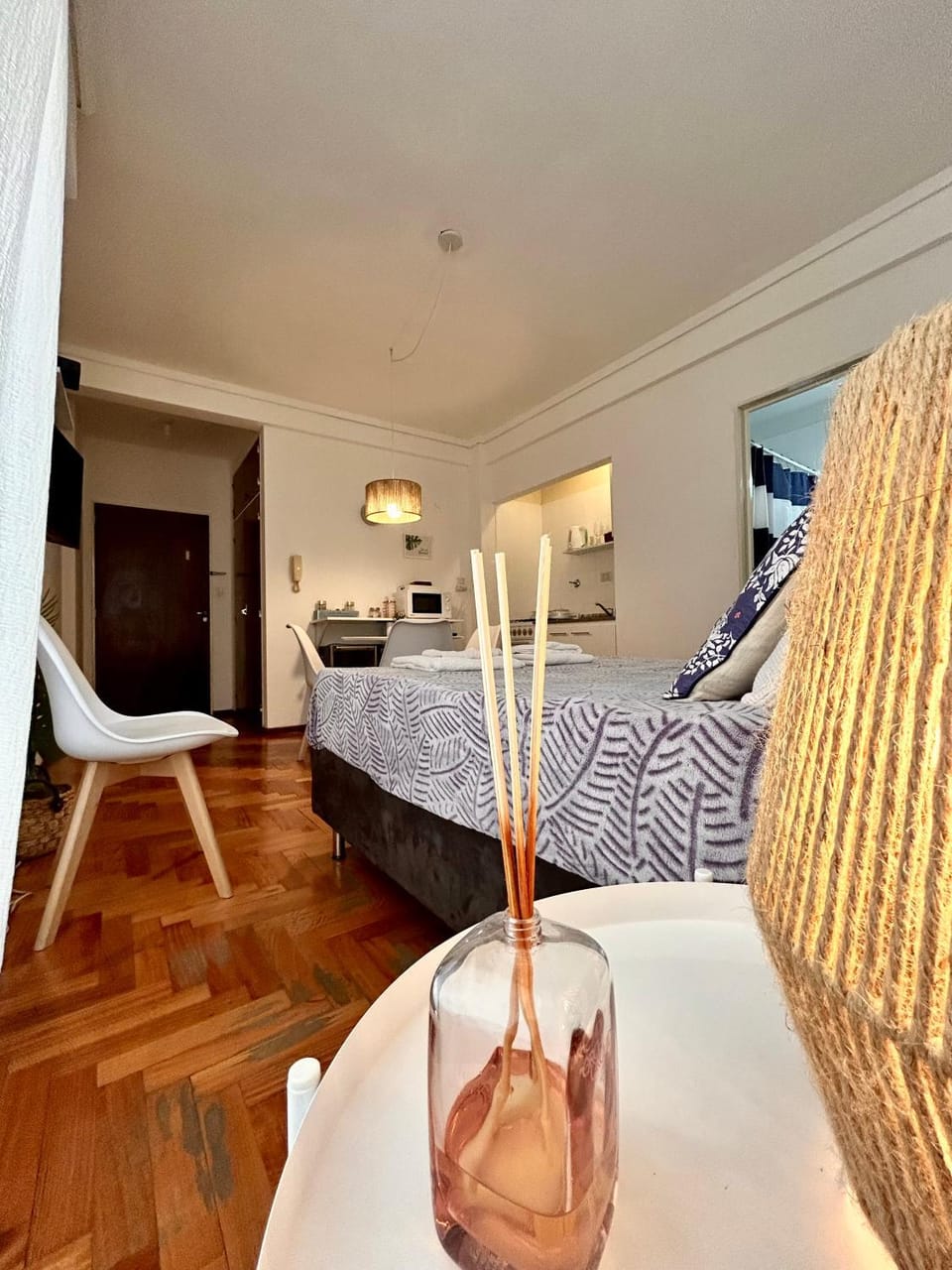 Bed, TV and multimedia, Living room, Photo of the whole room, Bedroom