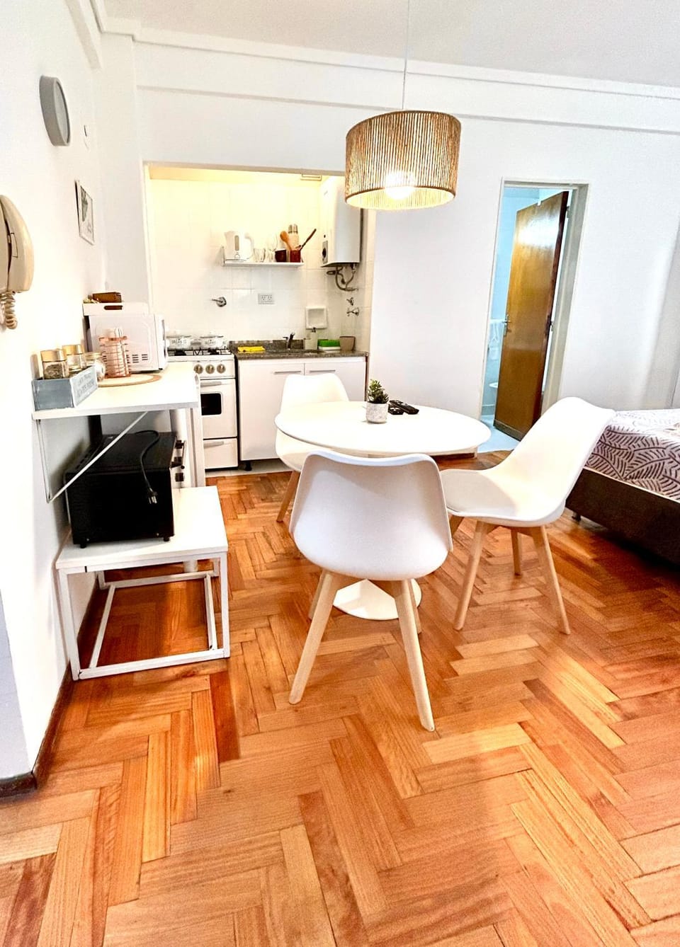 Kitchen or kitchenette, Living room, Seating area, Dining area, minibar, pet friendly, stove
