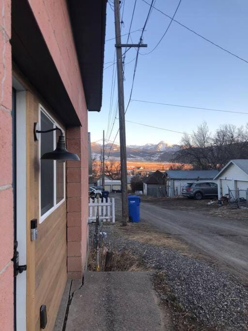 Downtown Yellowstone Bungalow House in Livingston