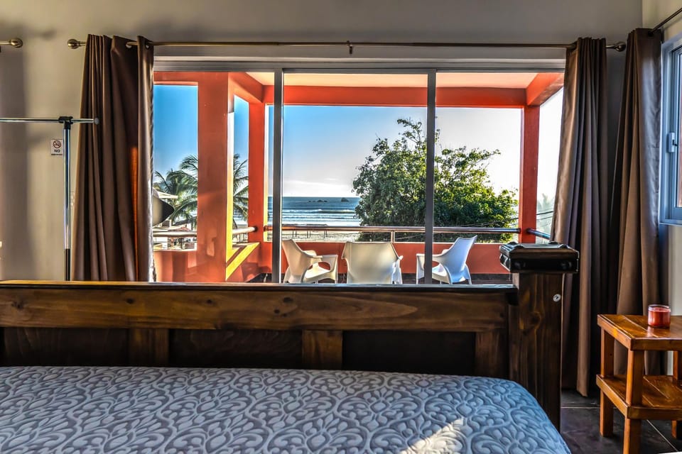 Bed, View (from property/room), Balcony/Terrace, Sea view