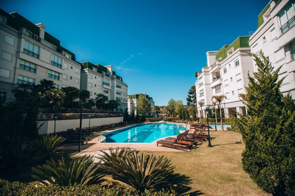 Property building, Garden, Garden view, Pool view, Swimming pool, sunbed