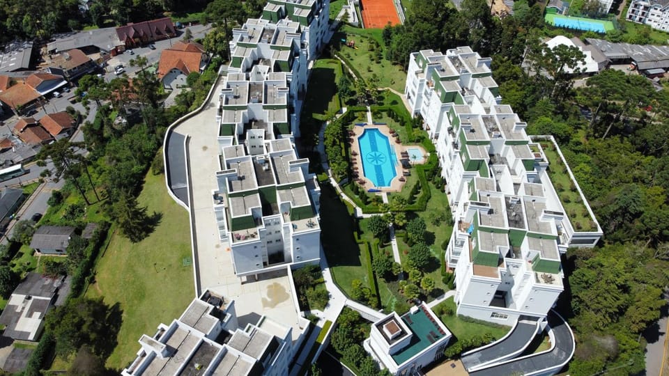 Property building, Bird's eye view, Swimming pool