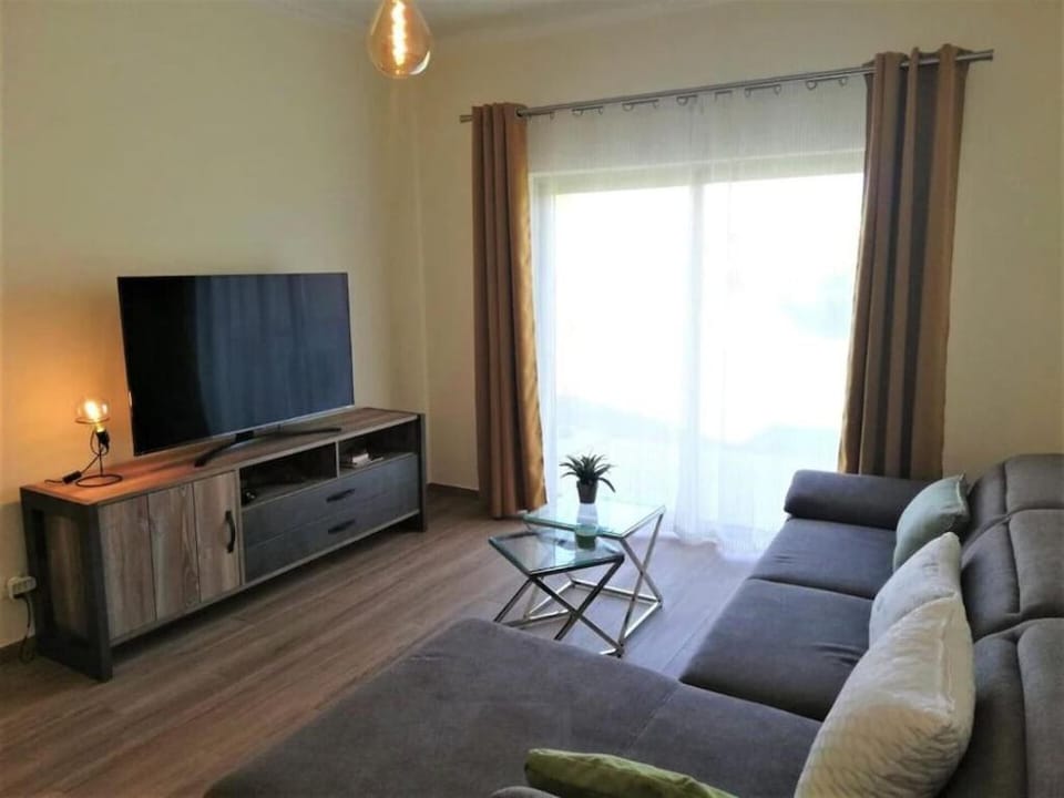 Spacieux Appartement Logis des Fées de la Marina en rez-de-chaussée de chaussée Apartment in Guia