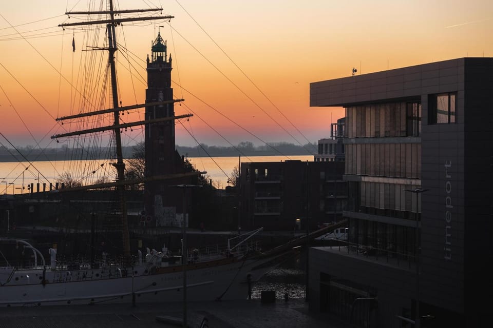 Nearby landmark, Natural landscape, Balcony/Terrace, Landmark view, Sea view, Sunset
