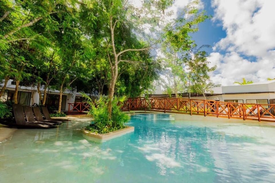Swimming pool