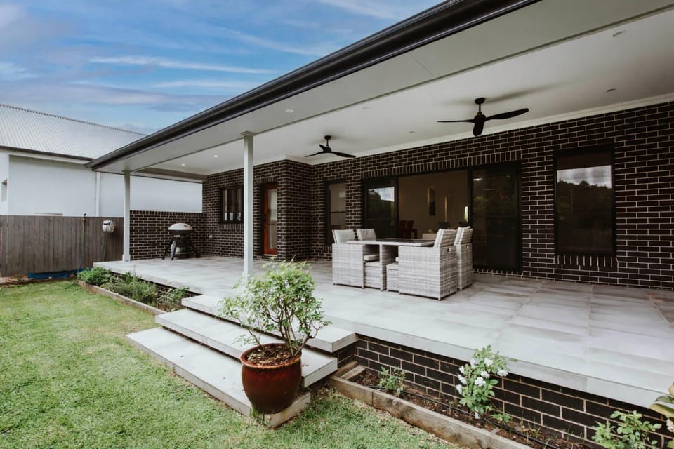 Patio, BBQ facilities