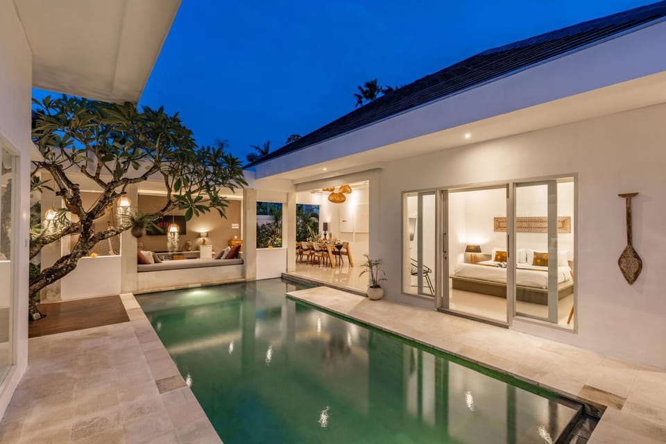 Property building, Pool view, Swimming pool