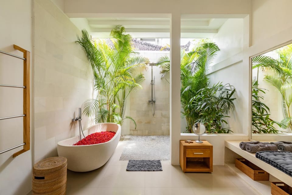 Bathroom, Garden view