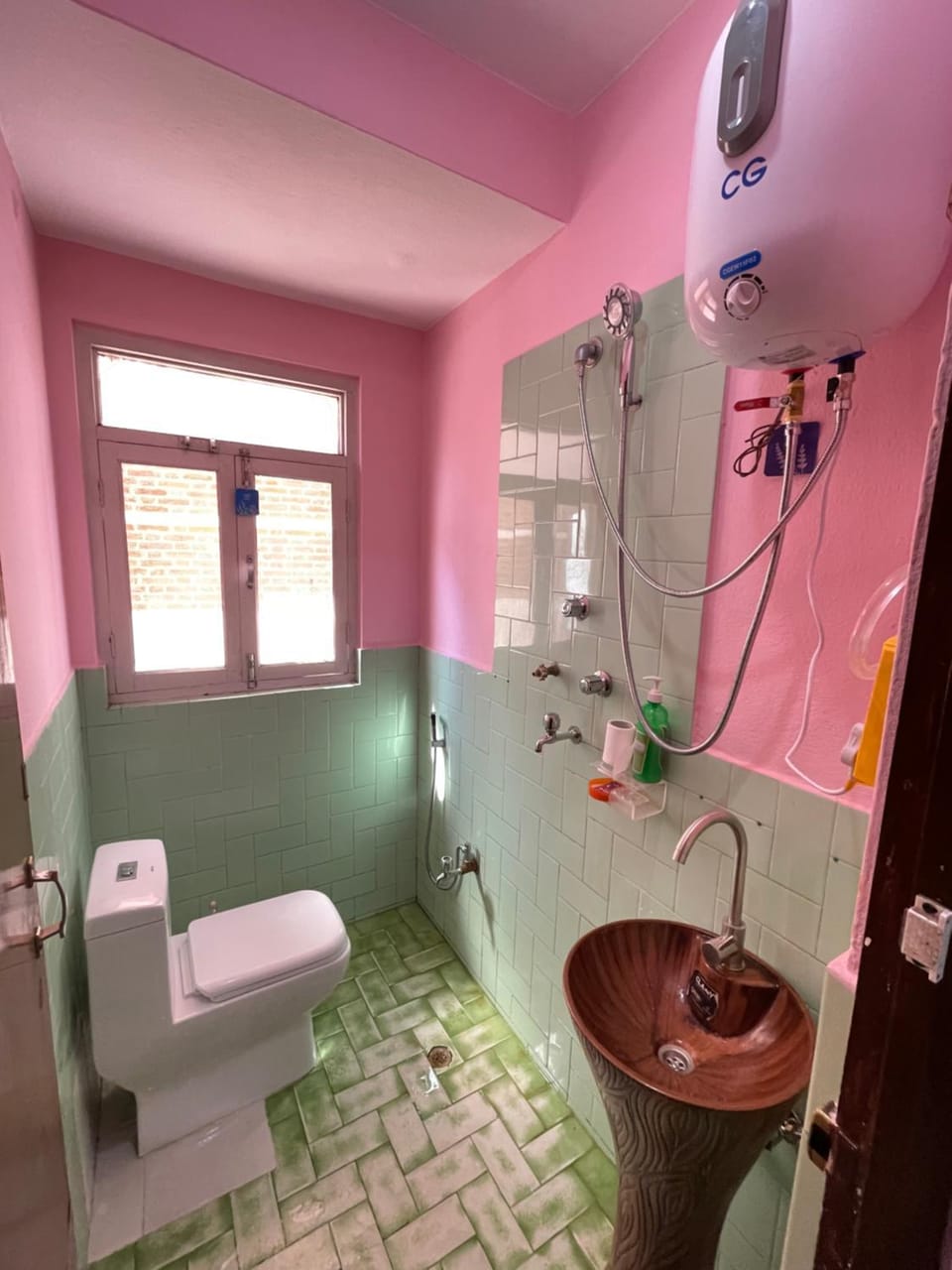 Shower, Toilet, Bathroom