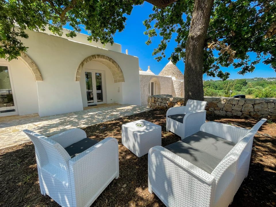 Ostuni Città Bianca - IL Trullo Bianco Coccio View-Pool-Relax Villa in Province of Taranto